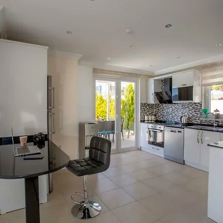 빌라 Orka 3 올루데니스